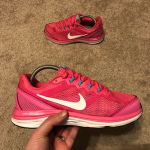 Nike Dual Fusion Run 3 Pink Sneakers Womens Size 8